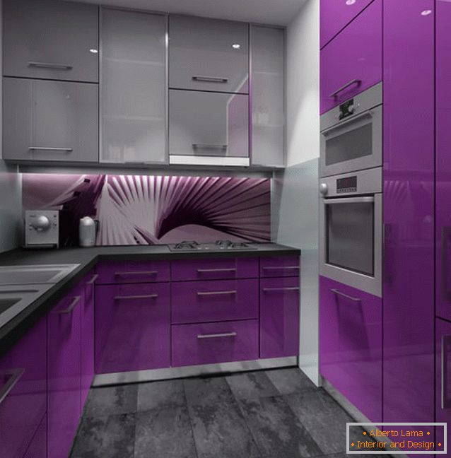 Design exquis d'une petite cuisine violette