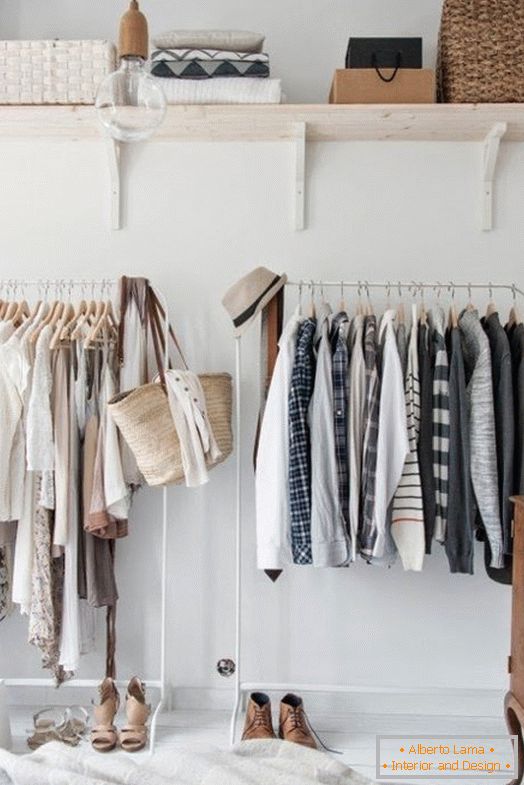 Armoire dans la chambre