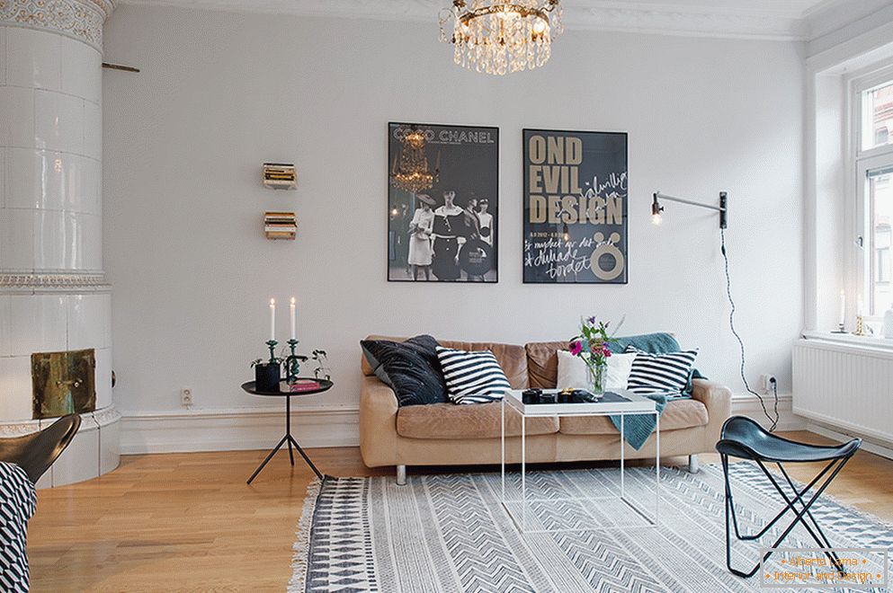 Intérieur d'un appartement de deux pièces de style scandinave à Stockholm