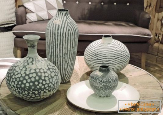 Vases mats avec un motif de texture