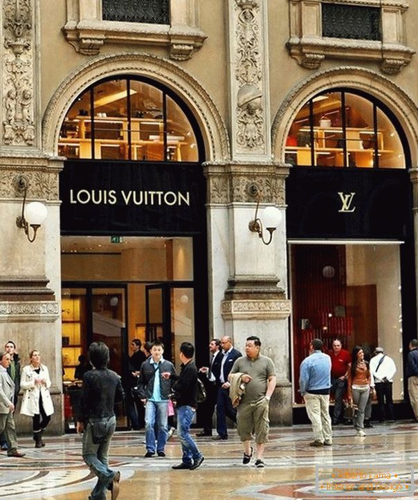 Louis Vuitton Shop à Milane
