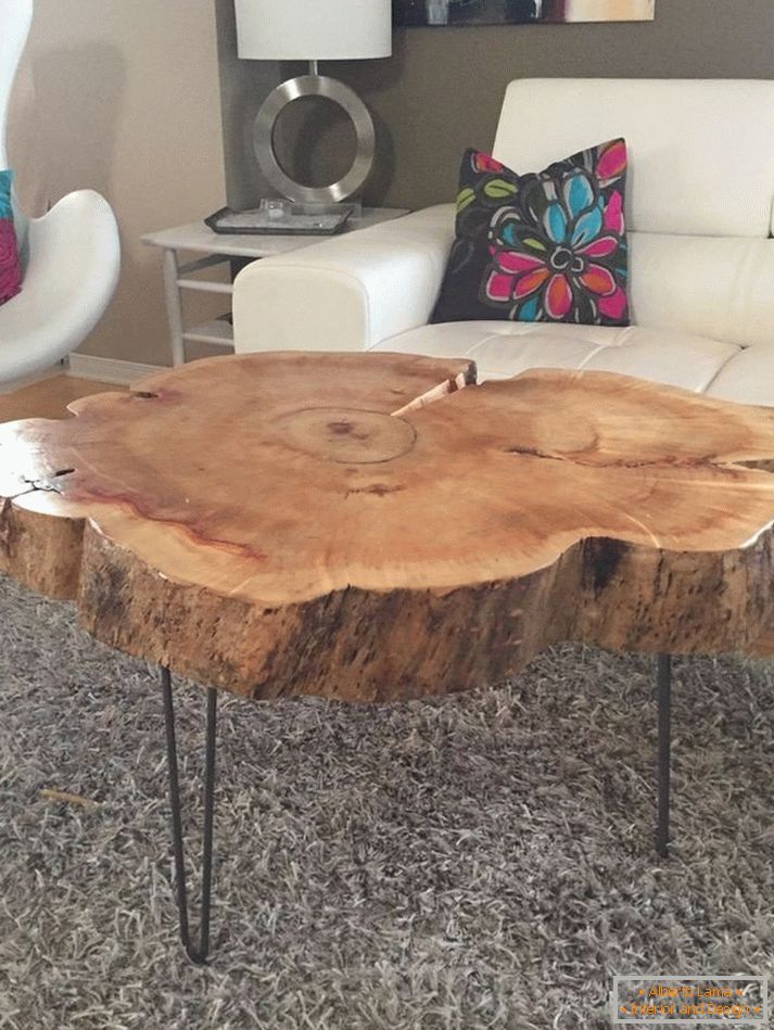 Grande table basse en bois naturel