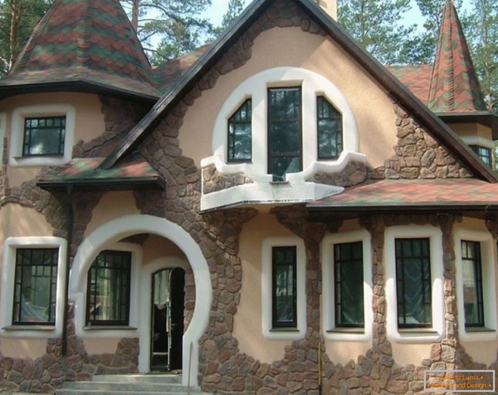 Décorer la façade de la maison avec une pierre décorative