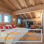 Chambre à coucher avec plafond en bois