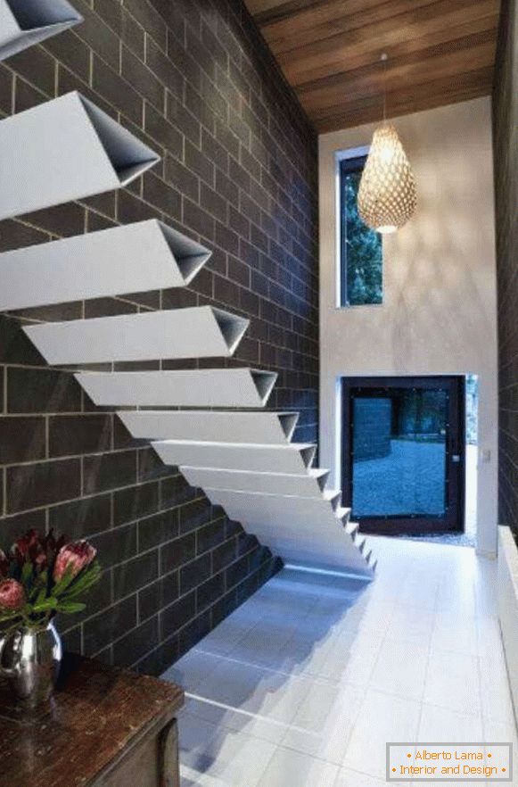 Conception d'un escalier dans une maison privée, photo 3