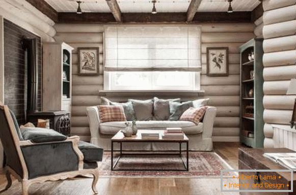 Design d'intérieur d'une maison en bois à l'intérieur - photo rustique