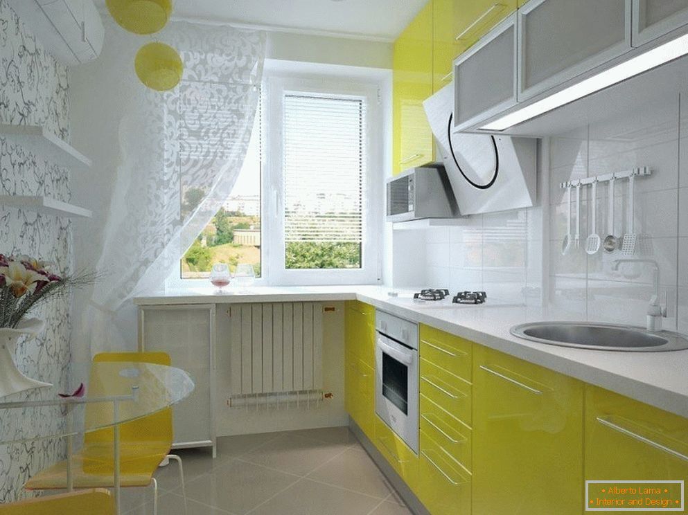 Intérieur de cuisine en couleur blanche et jaune