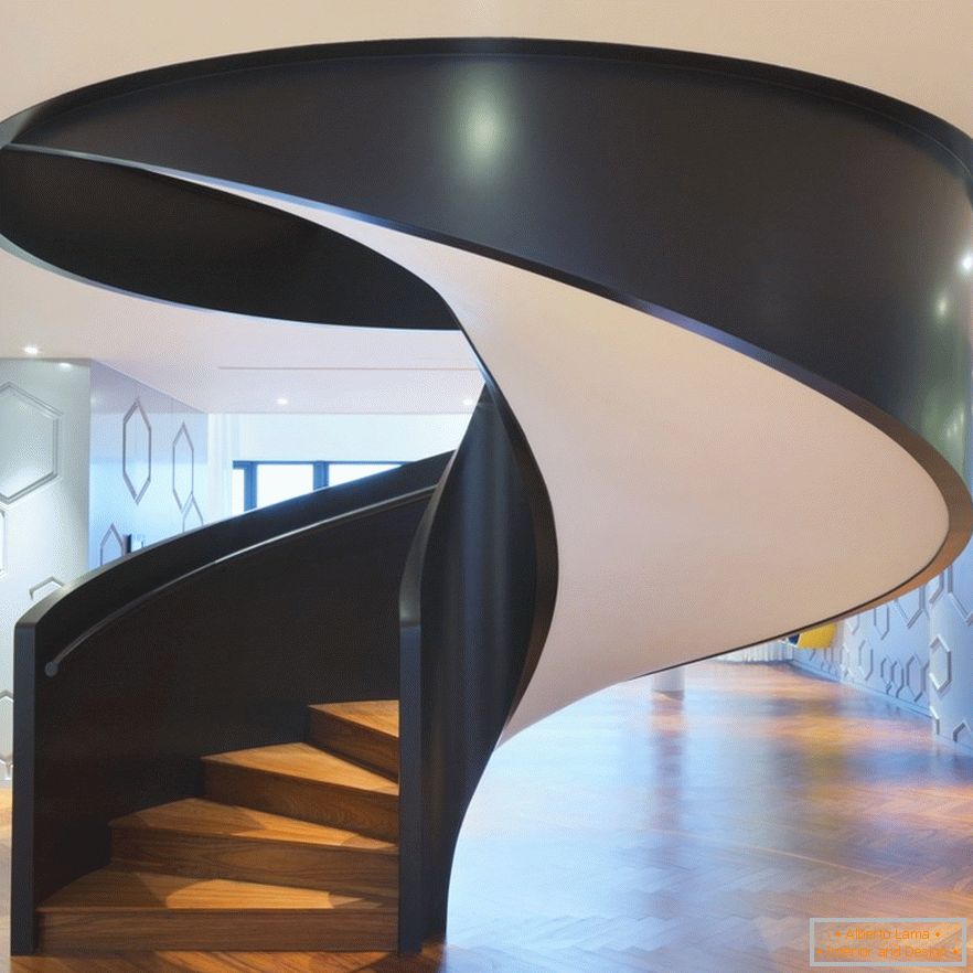 Escalier dans le design intérieur de l'appartement