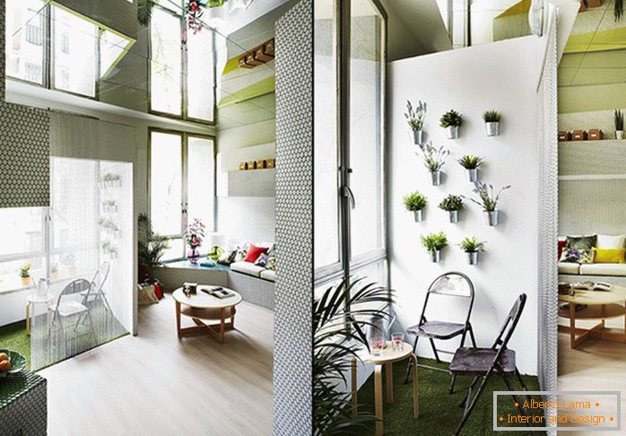 Des plantes dans la conception d'un petit appartement