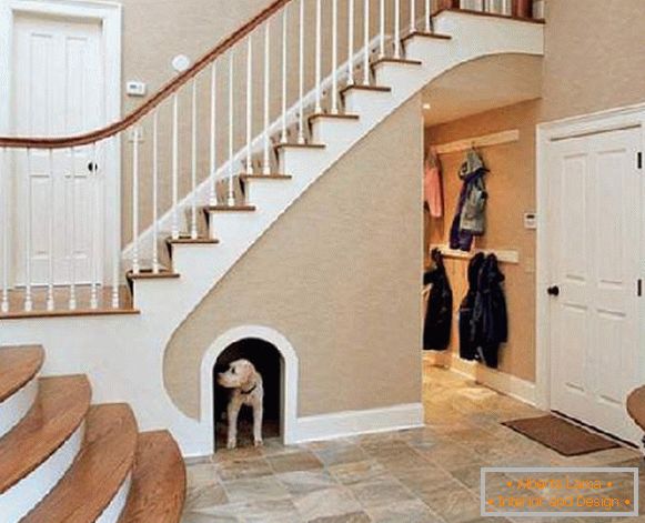 couloir dans la maison avec escalier photo design, photo 38
