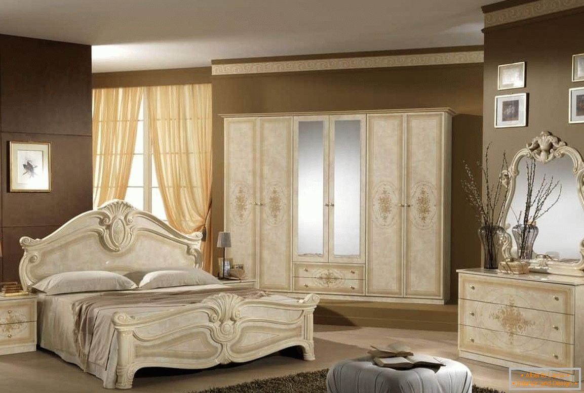 Design de chambre classique - mobilier beige et murs marron