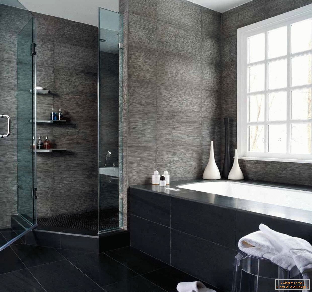 Design de salle de bain strict