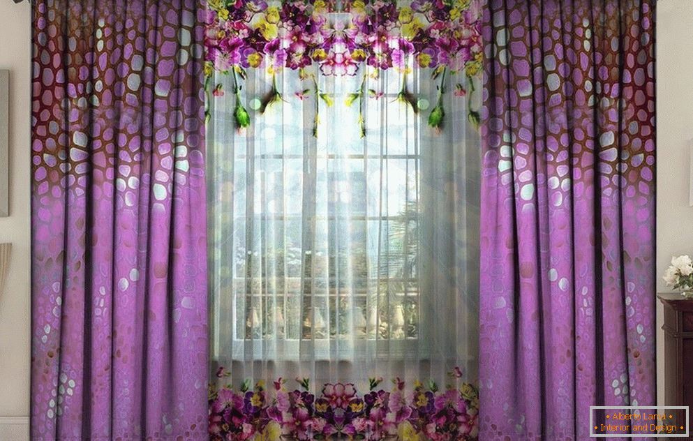 Rideaux et rideaux dans les tons violets