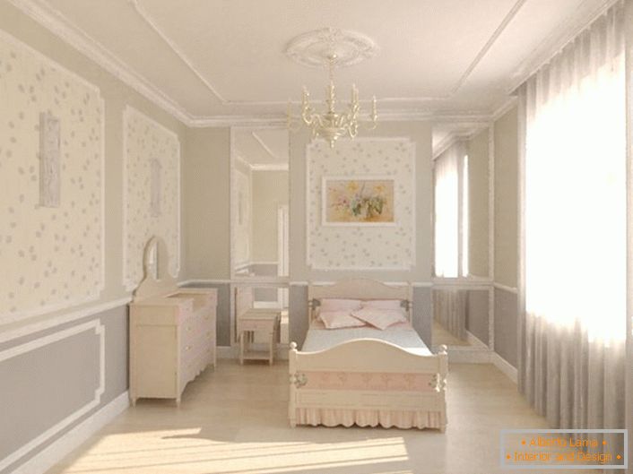 La chambre d'une adolescente est décorée de moulures en stuc polyuréthane.