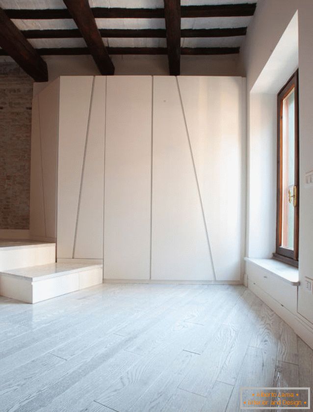 Cabinet dans l'appartement du studio de design Archifacturing