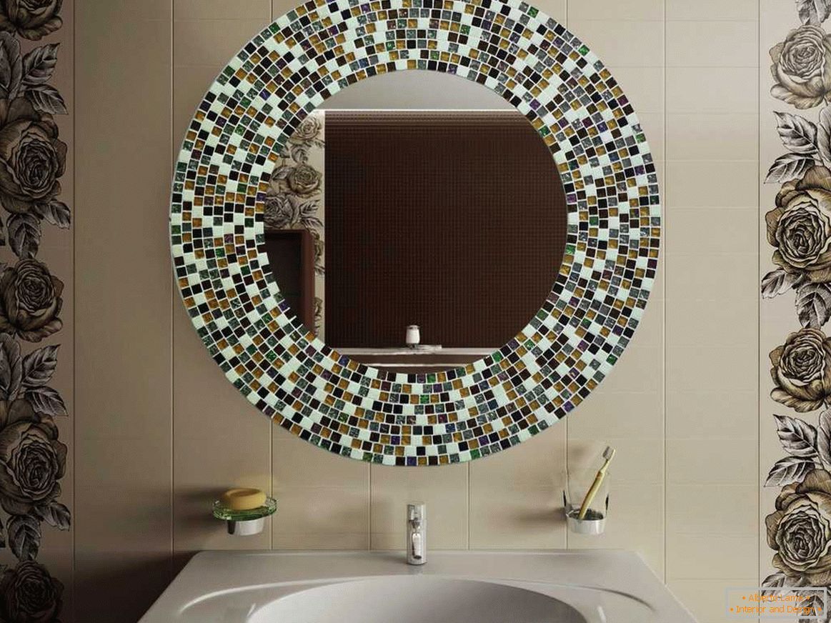 Décor d'un miroir в интерьере в стиле модерн