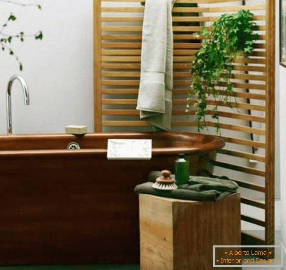 Design de salle de bain aux couleurs neutres