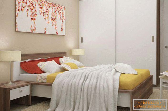 Le mobilier modulaire laconique et fonctionnel est le bon choix pour une petite chambre.