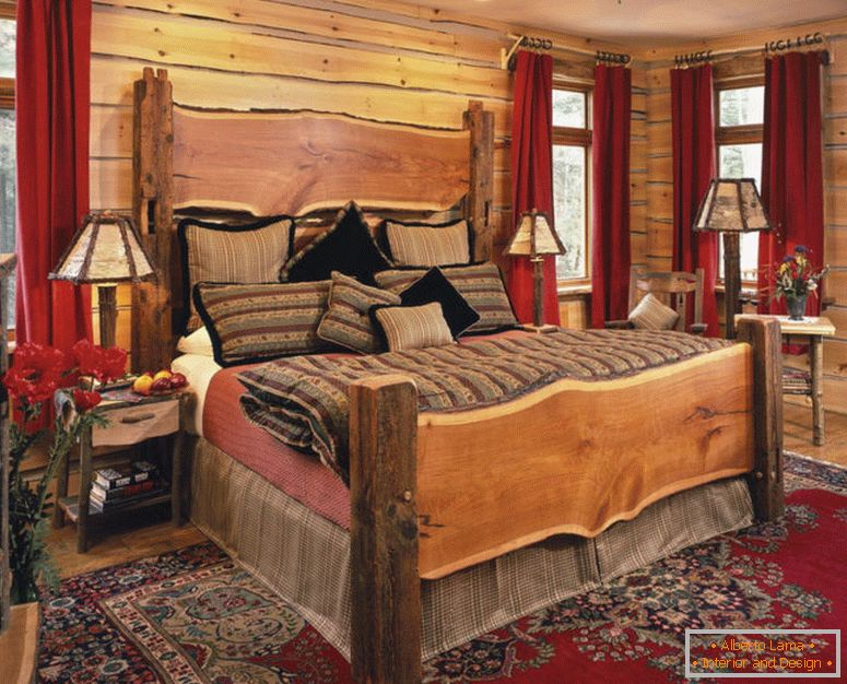 Superbe table-lampes-et-fantastique-lit-dans-rustique-chambre-idées-avec-tapis-rouge traditionnel