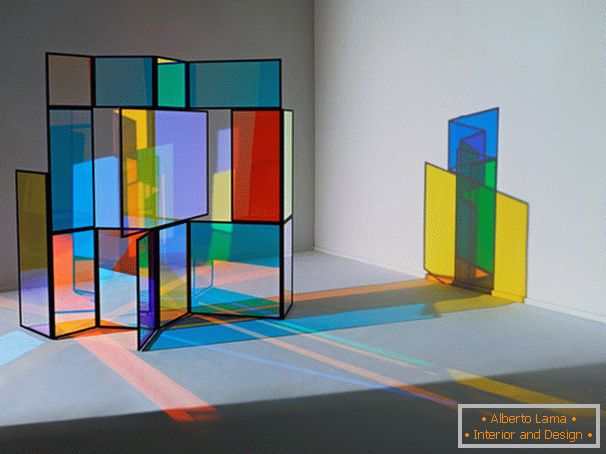Écran en verre brillant en design d'intérieur