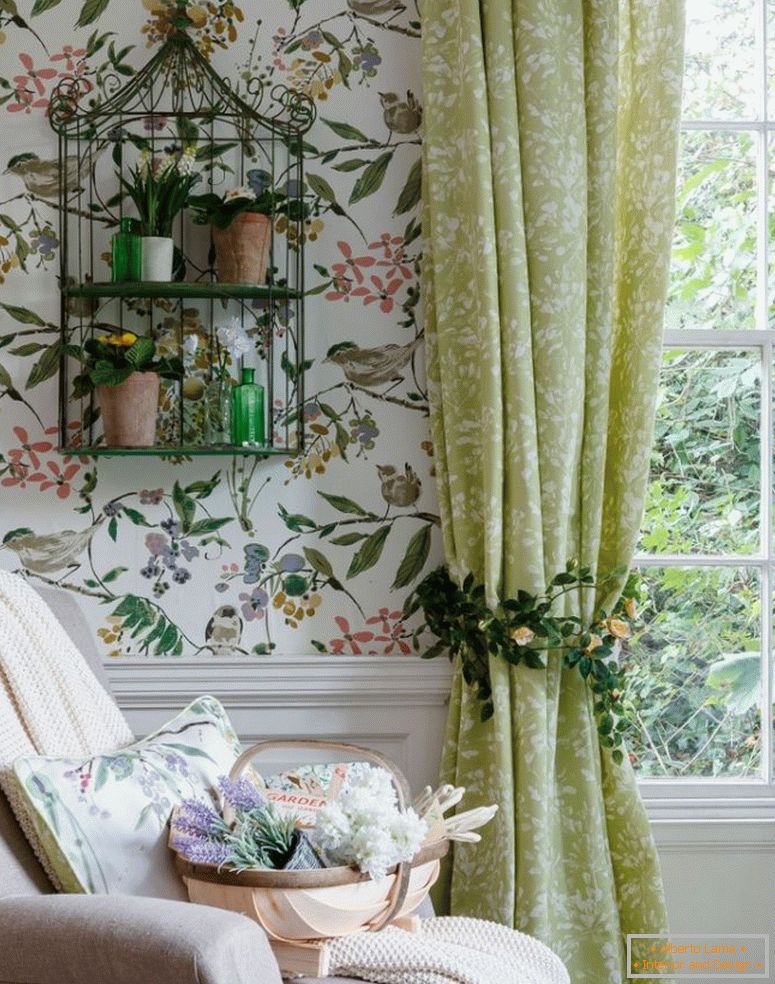 vert-pays-salon-avec-floral-wallpaper_0