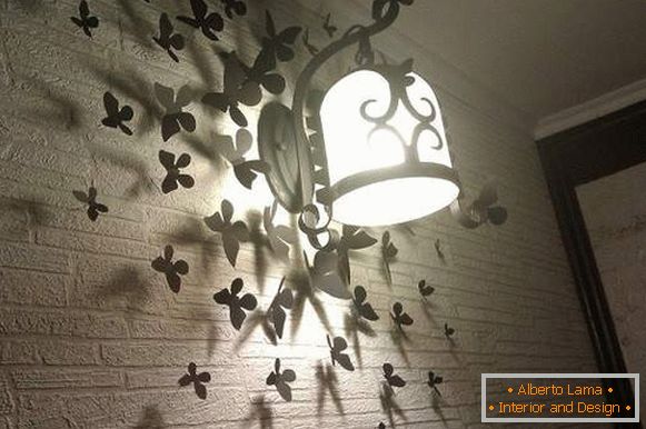 Des idées intéressantes pour une maison de vos propres mains - une photo d'une lampe faite sur le mur