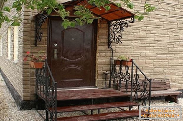 металлическое porche à la maison