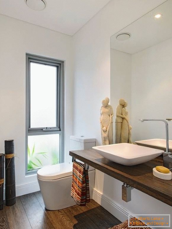 Salle de bain de style oriental avec minimalisme