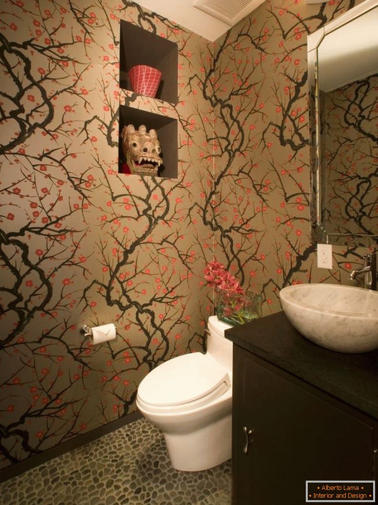 papier peint asiatique-flair-dans-une-salle-de-bain-avec-fleur de cerisier