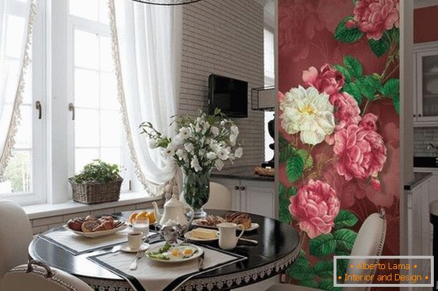 papier peint avec des fleurs à l'intérieur de la cuisine