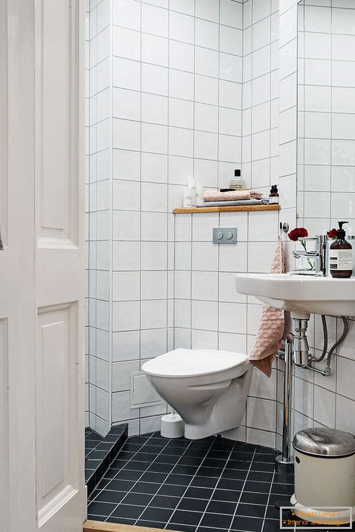 Intérieur d'une salle de bain dans un studio à Göteborg