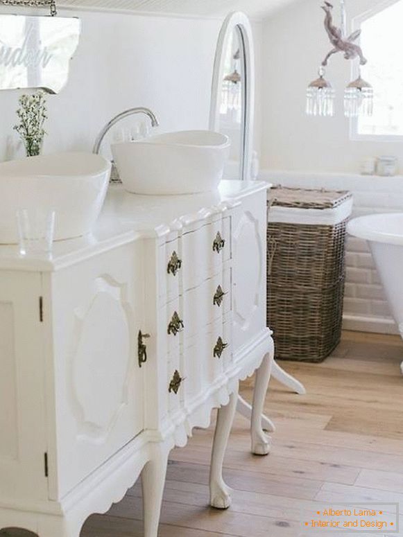 Meubles de salle de bain blancs Provence