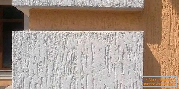 Plâtre du scolyte sur les façades des maisons, photo 5