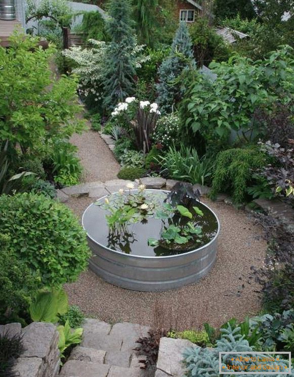 Idées d'aménagement paysager - un mini étang dans le jardin