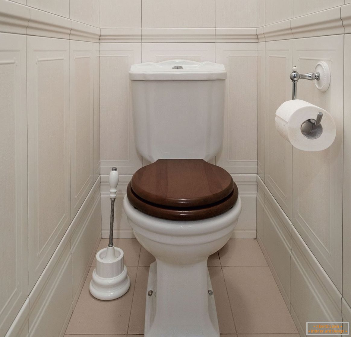 Carrelage blanc dans les toilettes