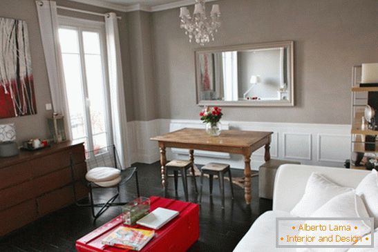 Salon d'un petit appartement à Paris