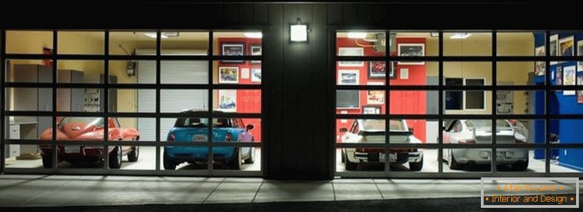 Garage avec portes en verre