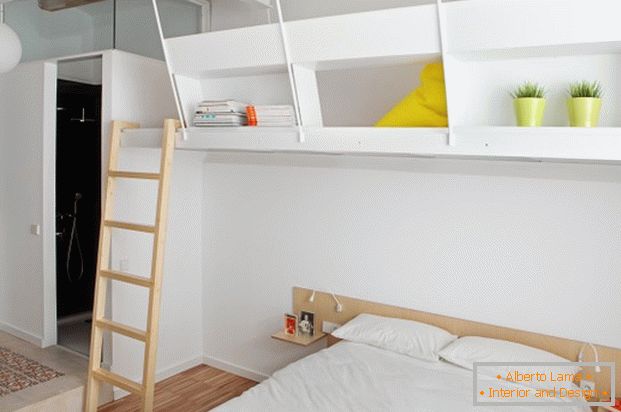 Le projet d'un mini appartement: une chambre de couleur blanche