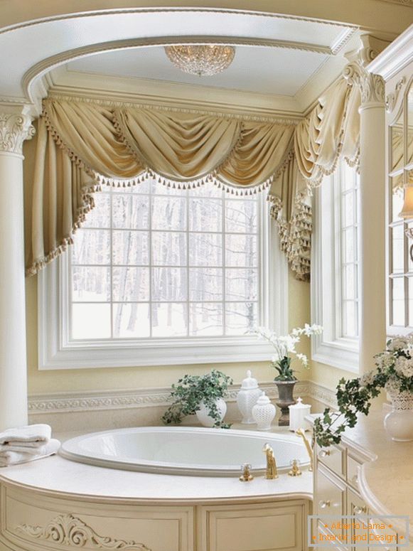 salle de bain luxueuse avec stuc