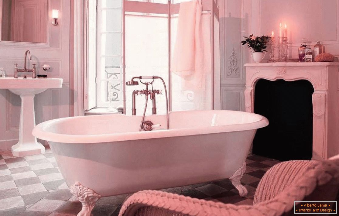 Salle de bain luxueuse dans les tons roses