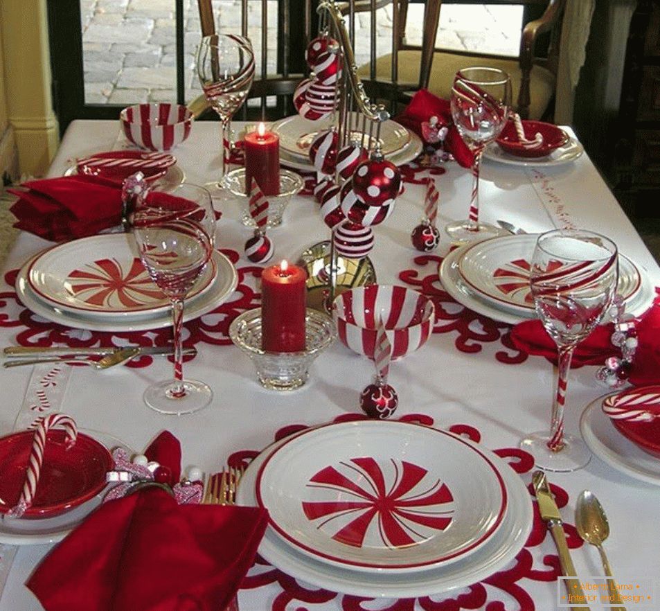 Réglage de la table blanche et rouge