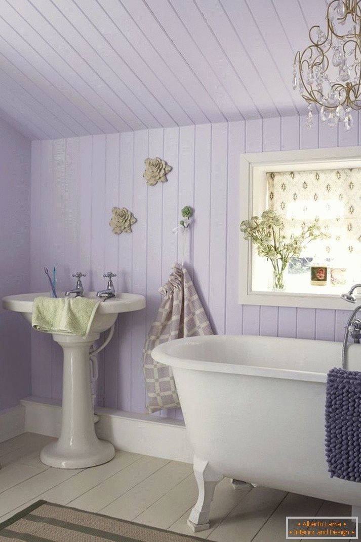Salle de bain en couleur lilas
