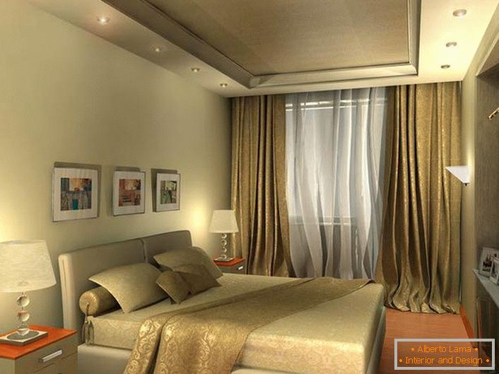 La chambre beige clair dans un style high-tech est spacieuse grâce à un éclairage bien choisi.