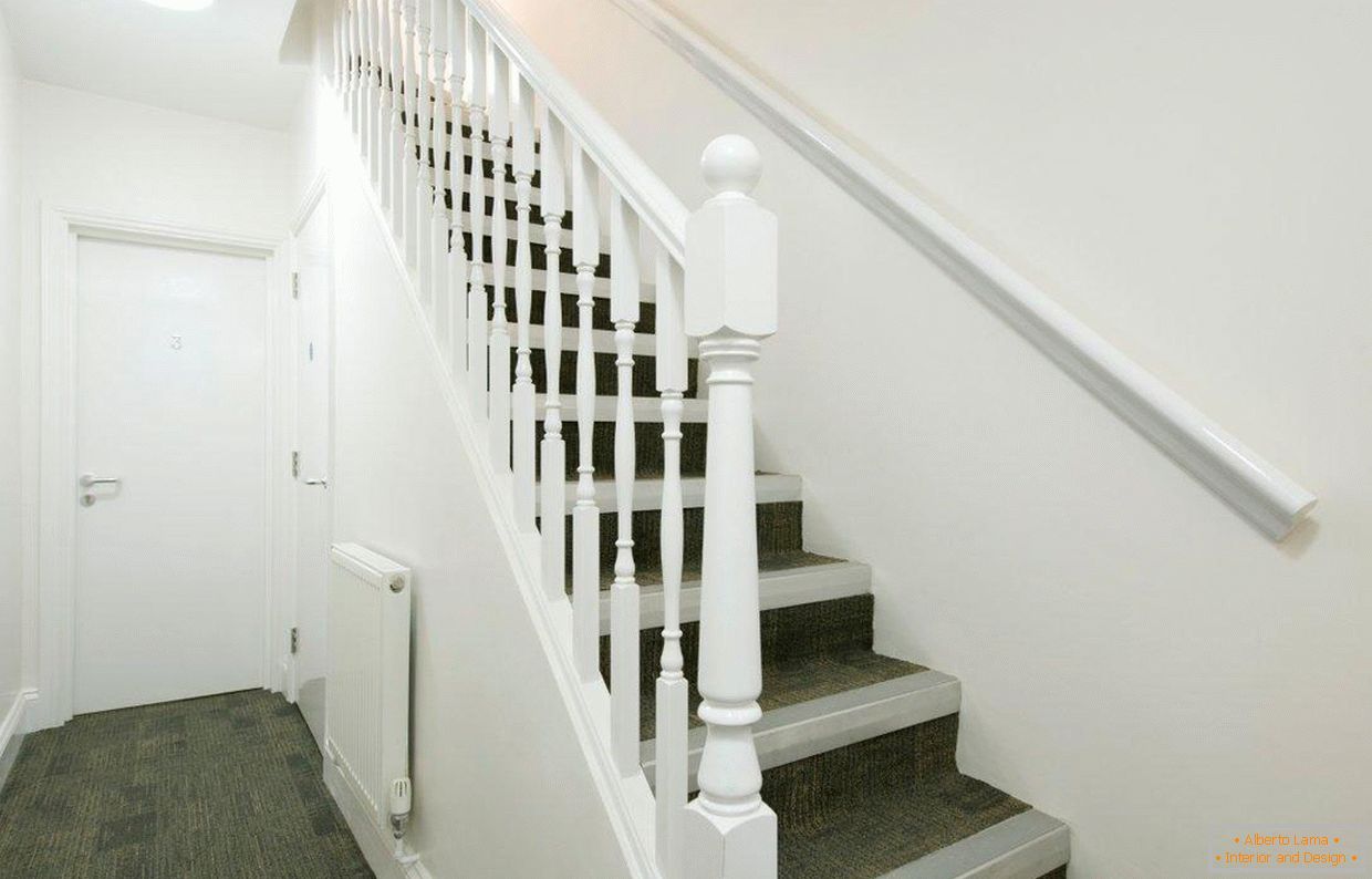 Escalier dans une maison victorienne de quatre étages à Pimlico