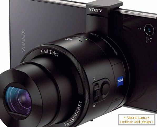 Objectif Sony Cyber-shot QX sur le smartphone