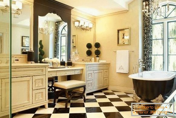 intérieur de salle de bain en style classique, photo 5