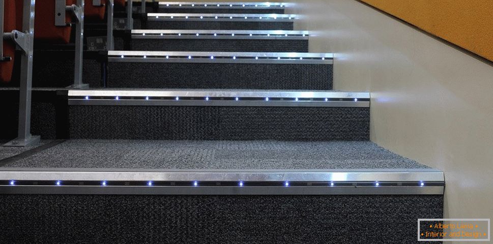 Éclairage LED des escaliers