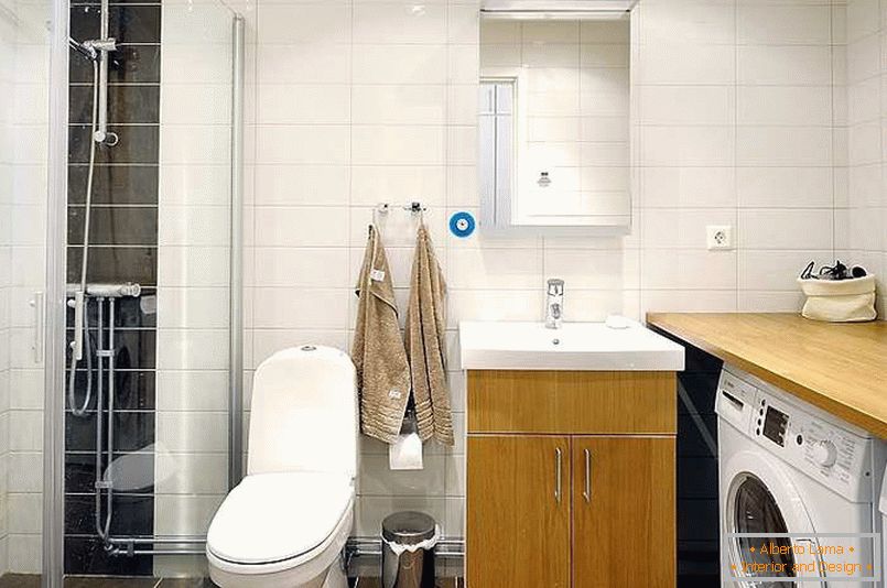 Intérieur d'une salle de bain dans un appartement à Stockholm