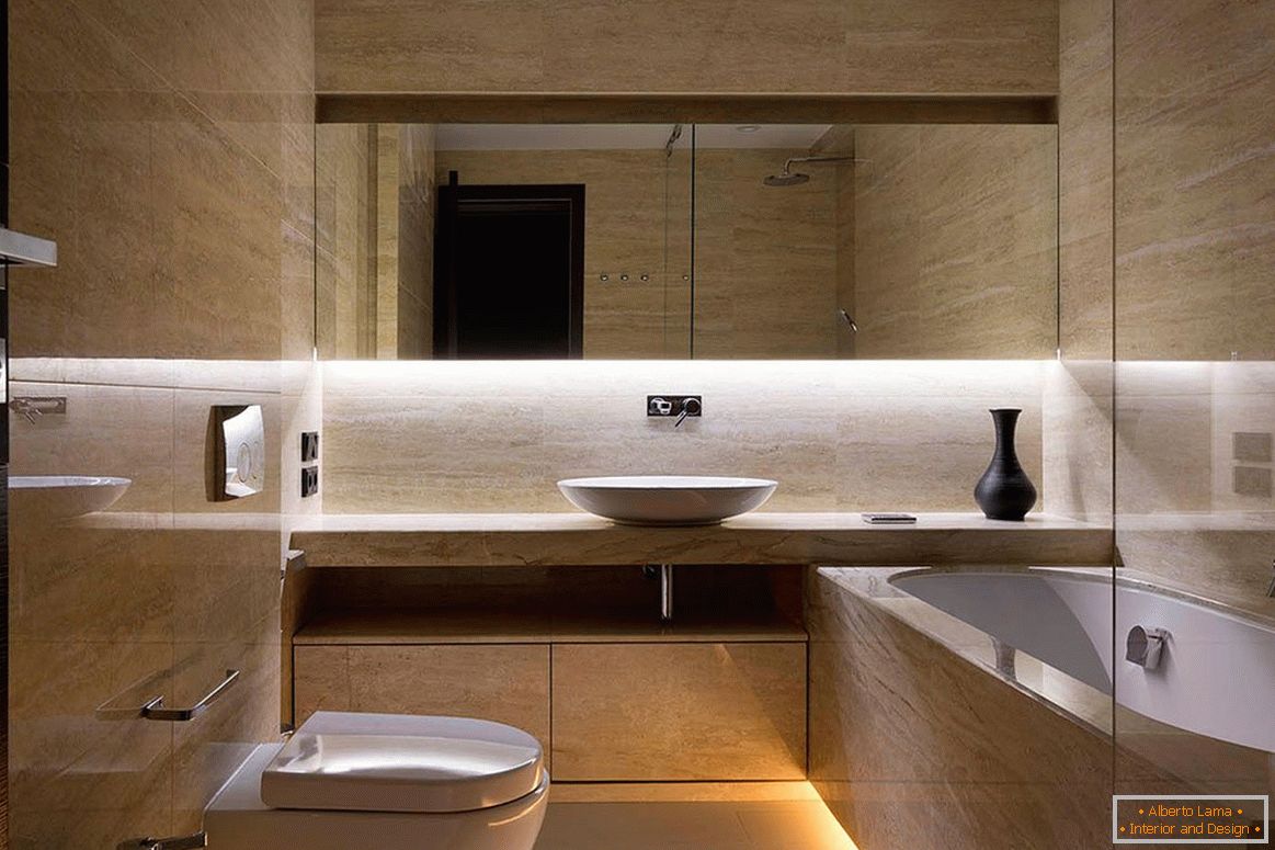 Carrelage à l'intérieur d'une salle de bain moderne