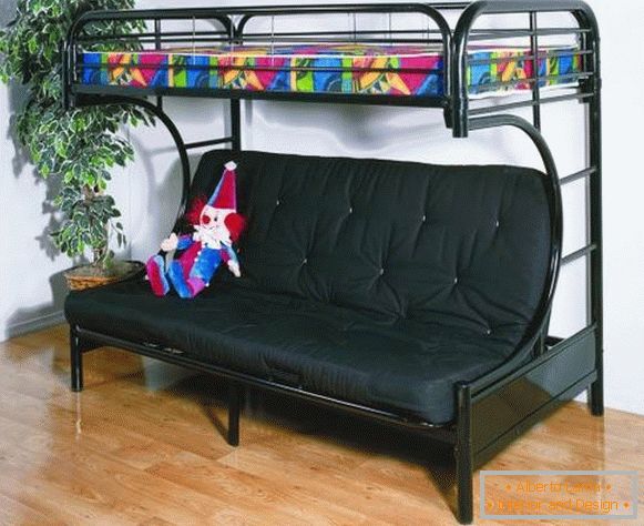 Lit mezzanine noir avec canapé à l'intérieur